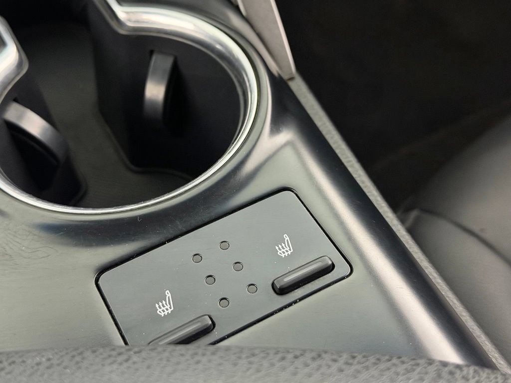 Used 2020 Toyota Camry XLE w/ Carpet Mat Package FWD image 19