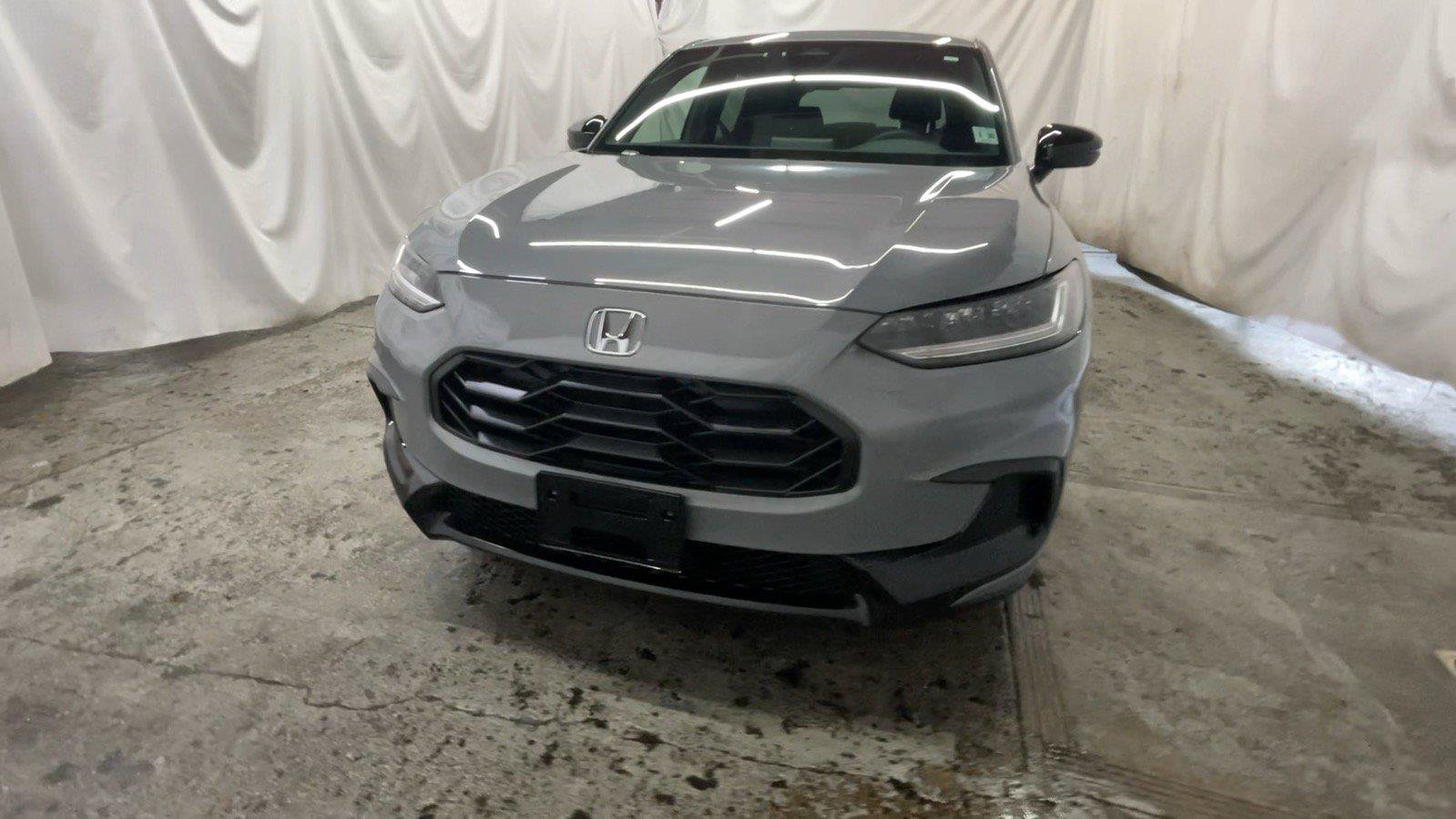 Certified 2025 Honda HR-V Sport image 15