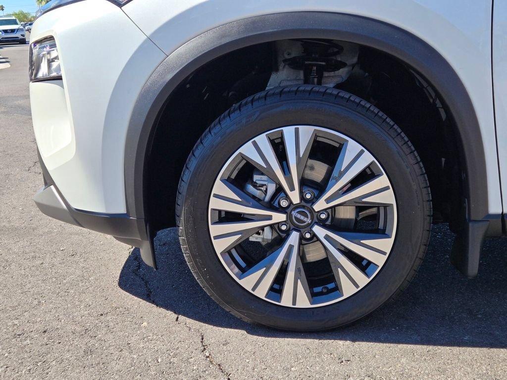 Certified 2023 Nissan Rogue SV w/ SV Premium B Package FWD image 9