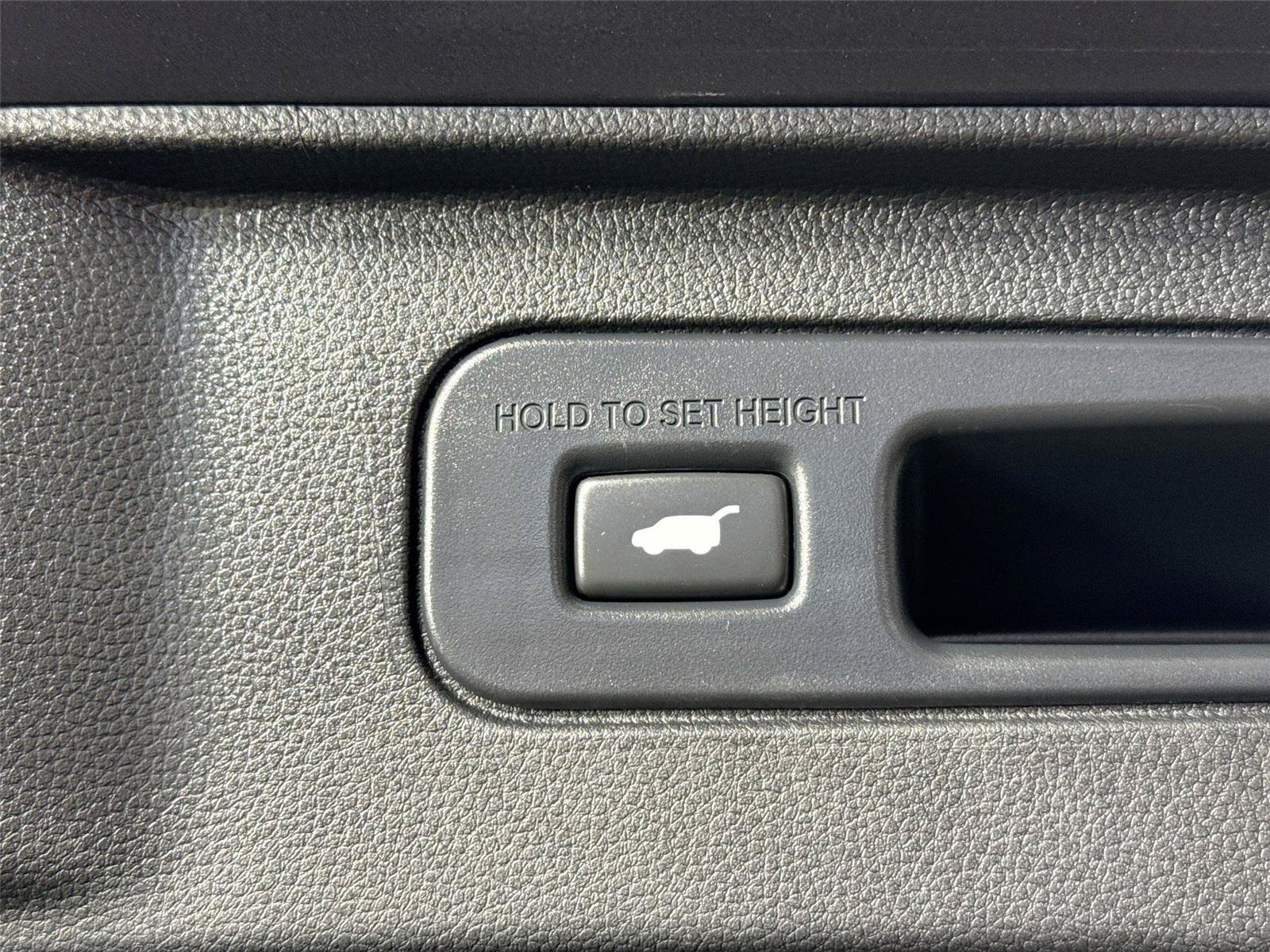 Used 2025 Honda Pilot EX-L image 40