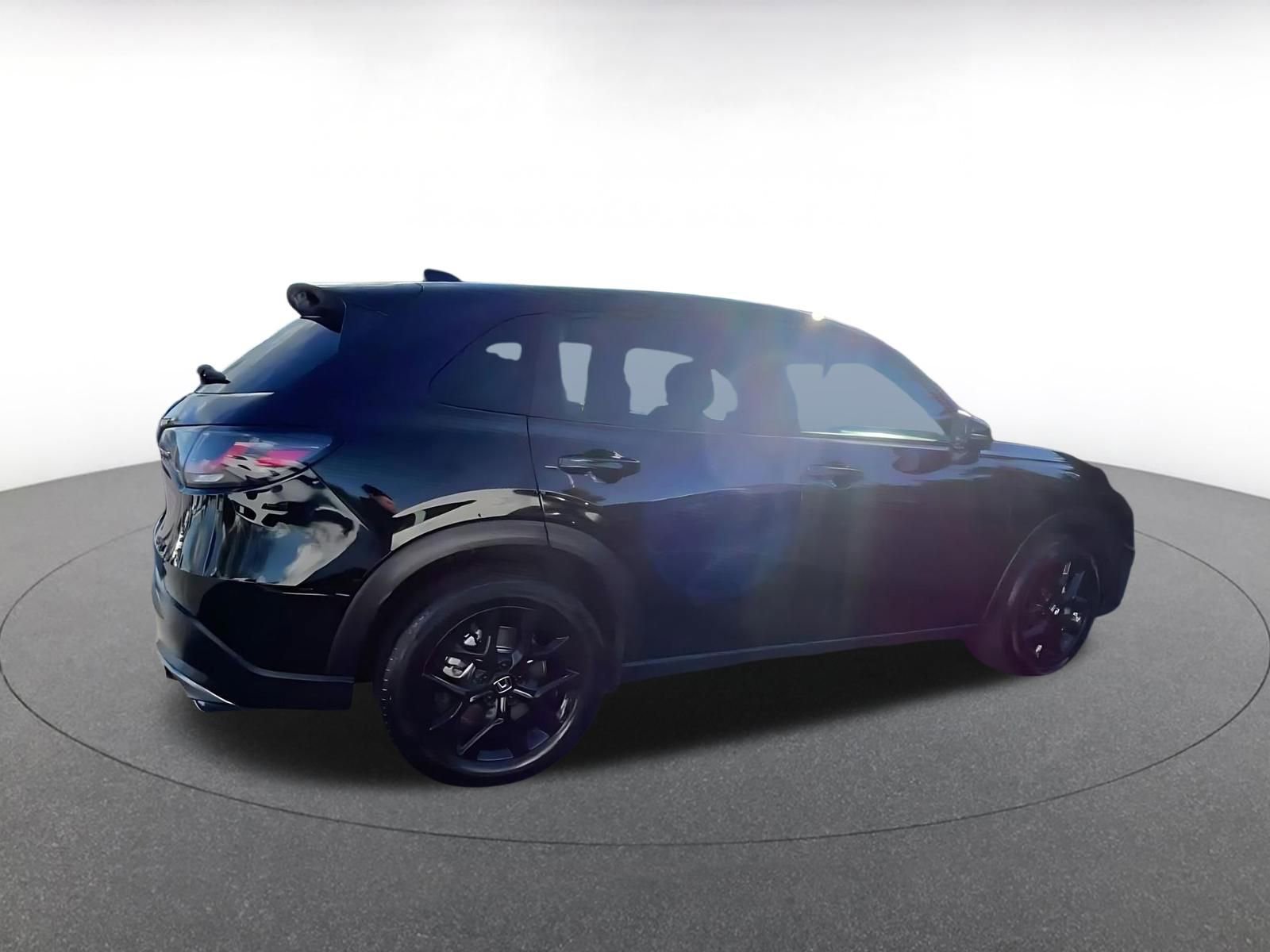 Used 2025 Honda HR-V Sport image 15