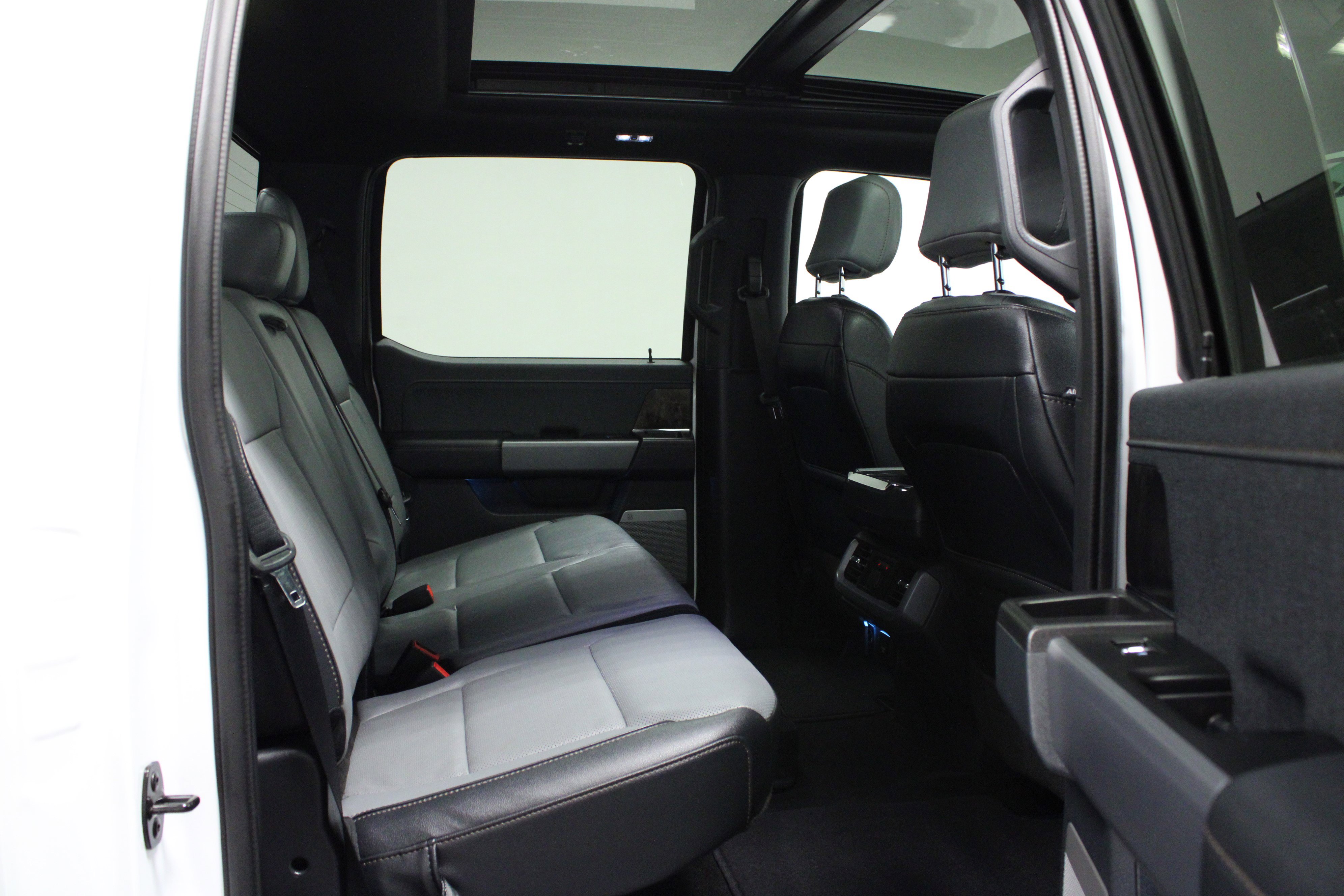 Used 2023 Ford F150 Lightning Lariat w/ Equipment Group 511A High image 15