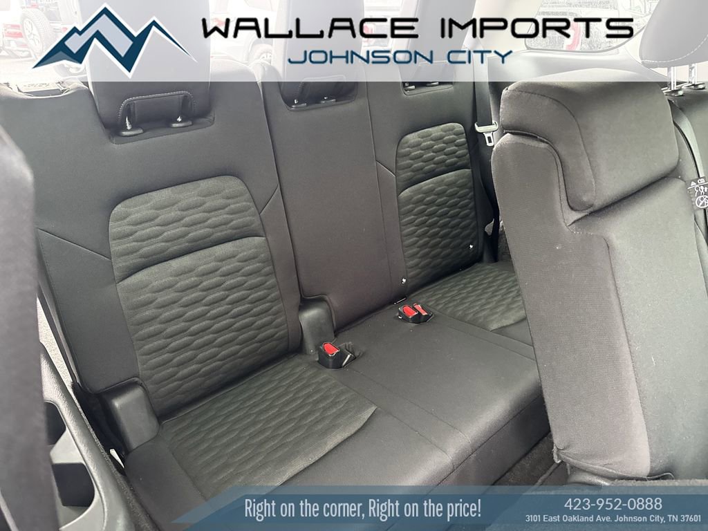 Used 2024 Nissan Pathfinder S image 42