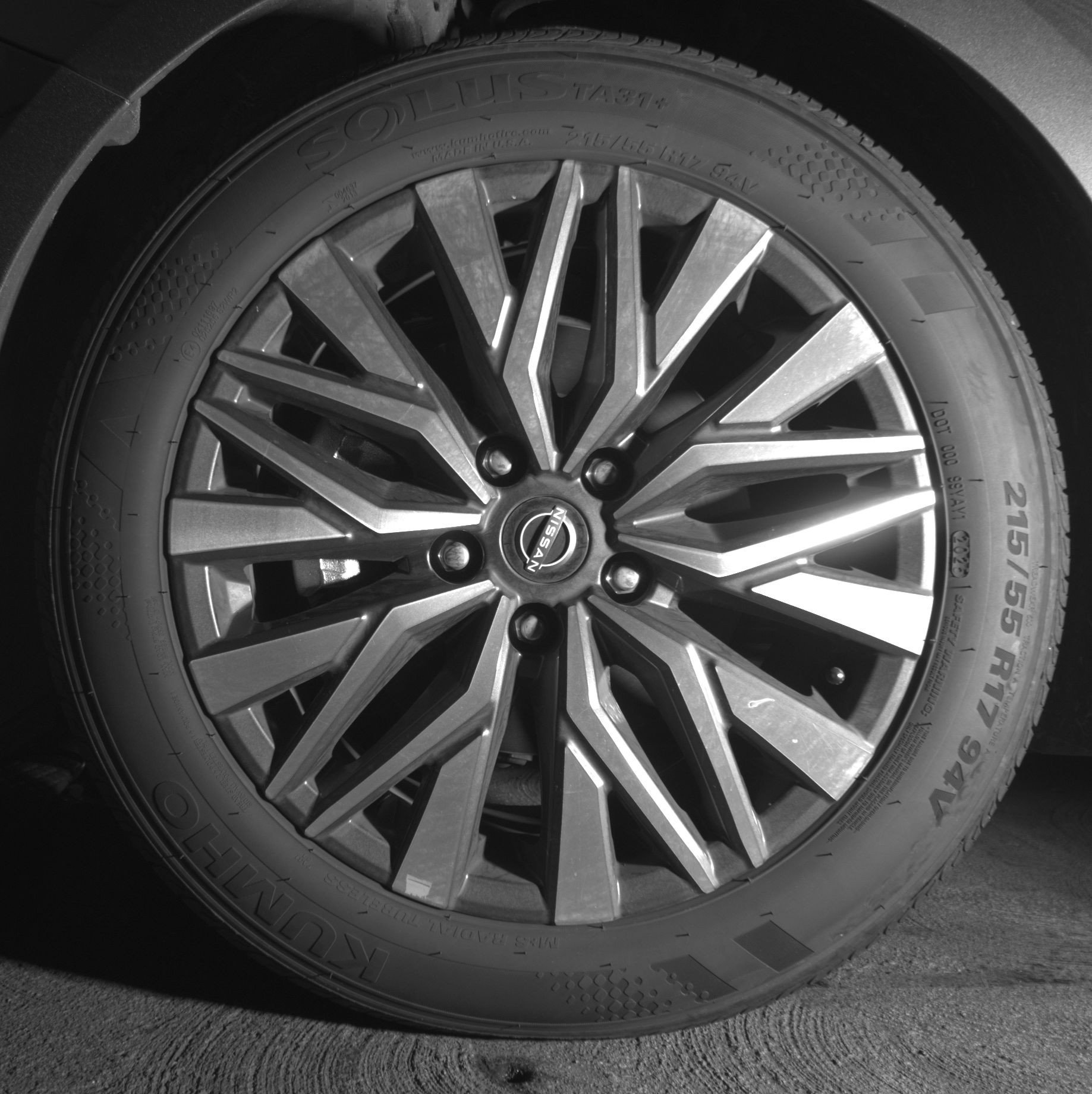 Used 2025 Nissan Altima 2.5 SV FWD image 12