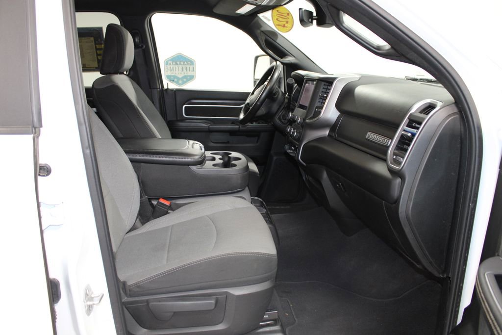 Used 2024 RAM 3500 Big Horn image 29