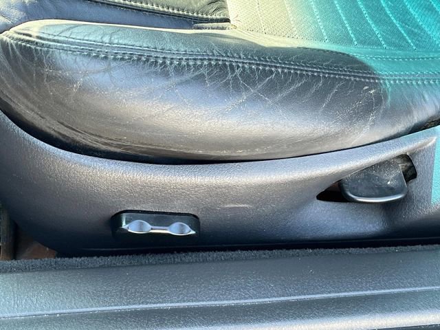 Used 2002 Ford Thunderbird image 16