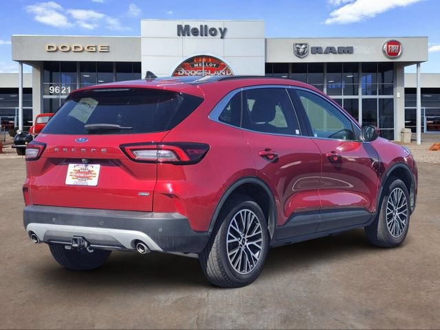 Used 2025 Ford Escape SE w/ Class II Trailer Tow Package FWD image 4