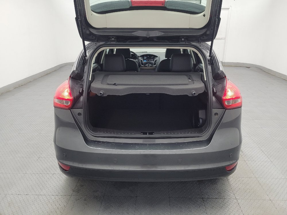 Used 2018 Ford Focus Titanium w/ Titanium Technology Package FWD image 29