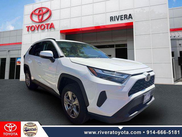 Certified 2022 Toyota RAV4 XLE w/ Convenience Package AWD/4WD image 2