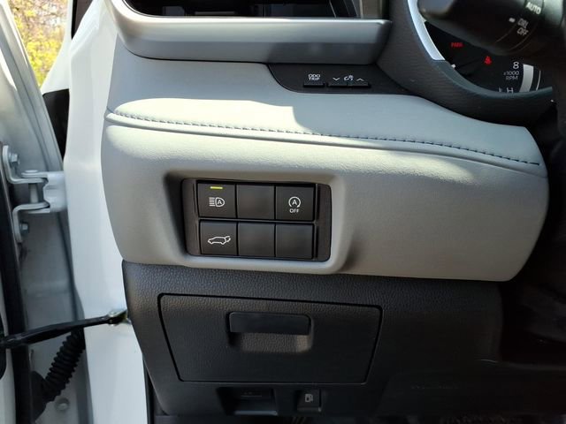 Used 2023 Toyota Highlander XLE AWD/4WD image 22