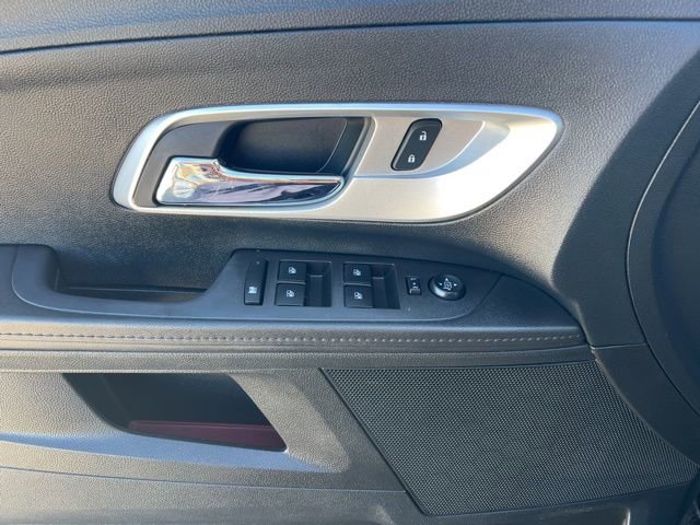 Used 2017 Chevrolet Equinox LT w/ Convenience Package image 19