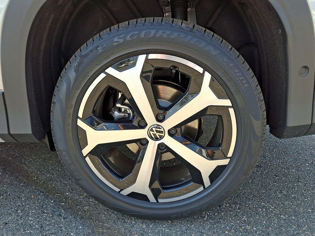 New 2026 Volkswagen Tiguan SE AWD/4WD image 5