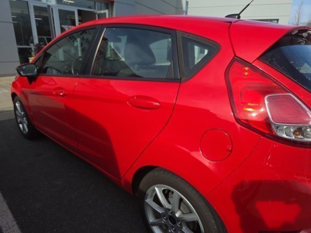 Used 2015 Ford Fiesta SE w/ Equipment Group 201A image 8