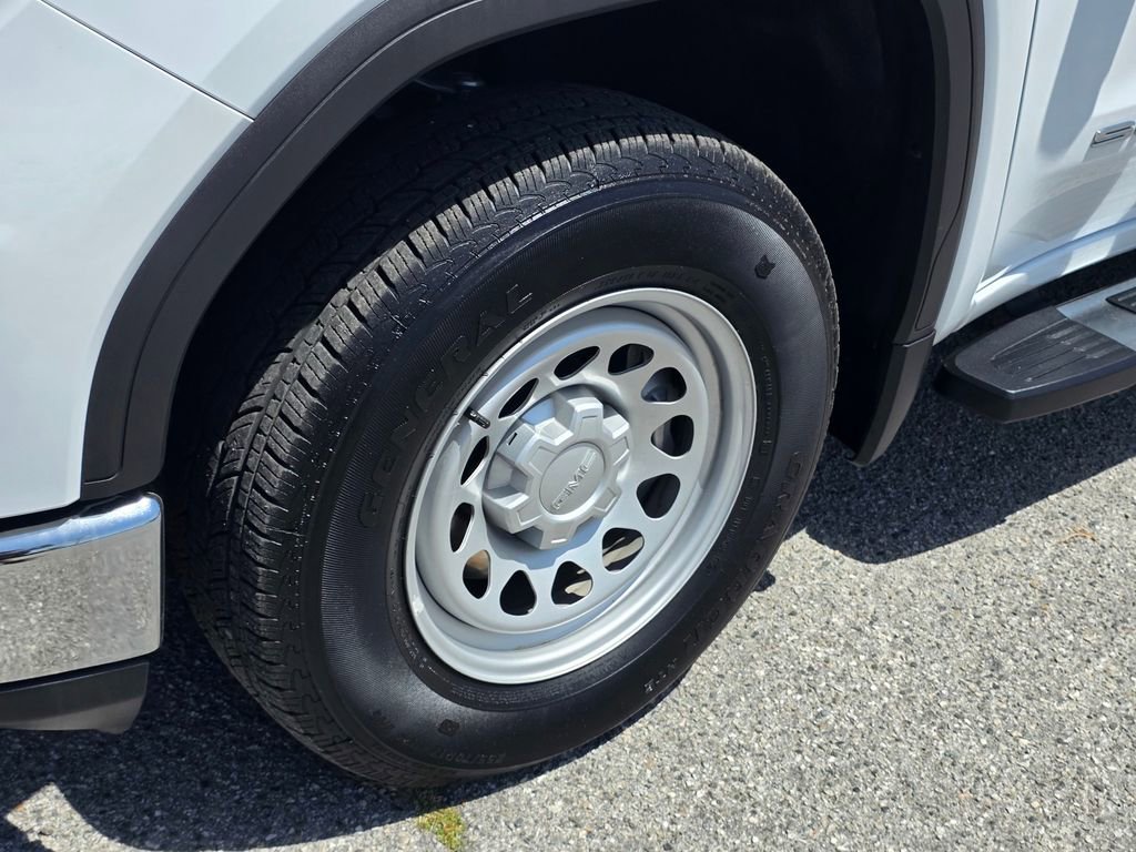 Used 2024 GMC Sierra 1500 Pro w/ Pro Value Package image 11