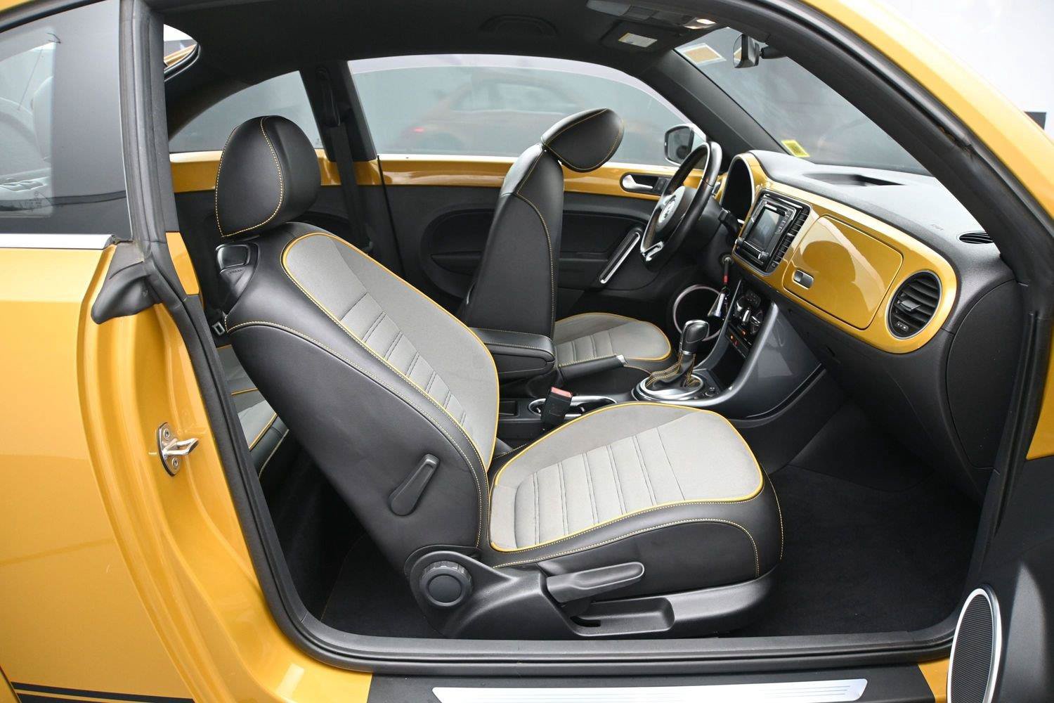 Used 2017 Volkswagen Beetle 1.8T Dune FWD image 20