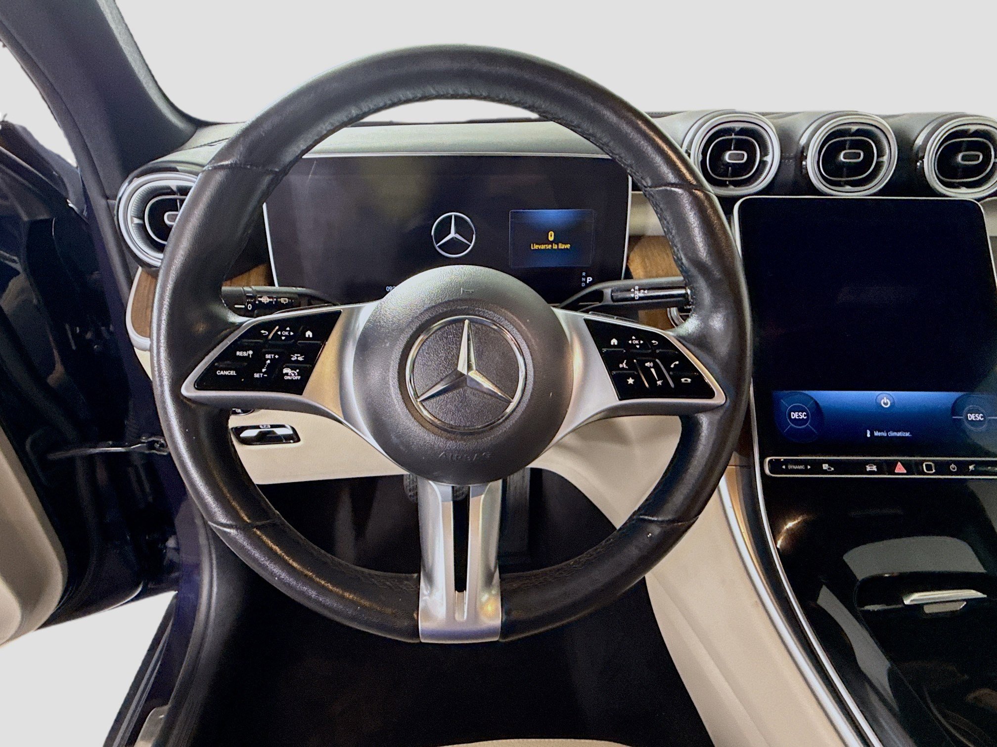 Used 2023 Mercedes-Benz GLC 300 4MATIC w/ Exclusive Trim Package image 13