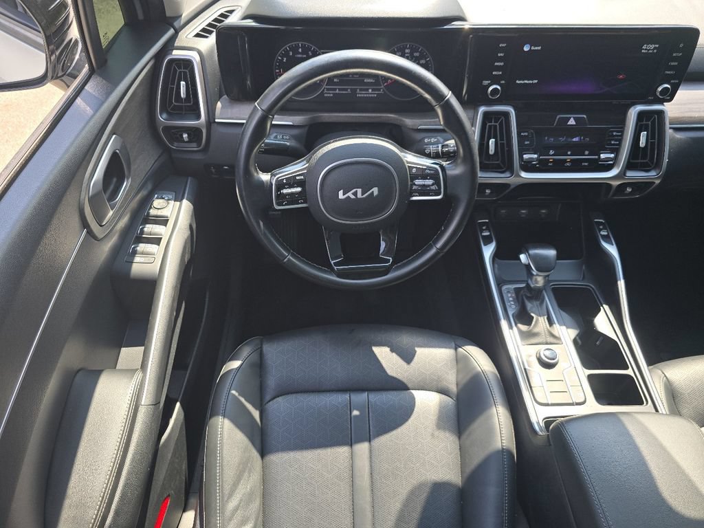 Used 2022 Kia Sorento S w/ Panoramic Sunroof Package AWD/4WD image 25