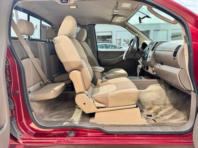 Used 2011 Nissan Frontier SV RWD image 21