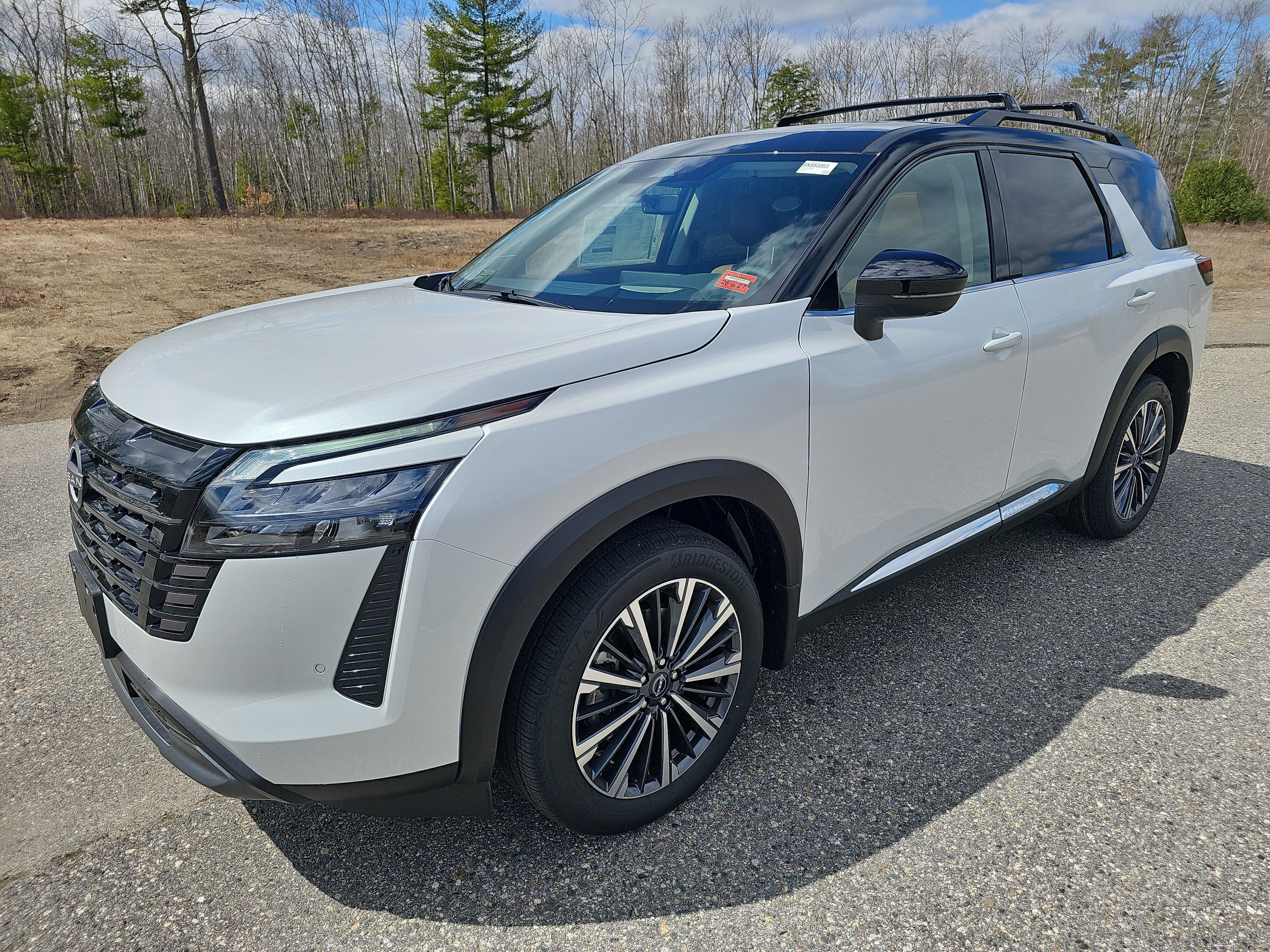 New 2026 Nissan Pathfinder Platinum w/ Cargo Package AWD/4WD image 1