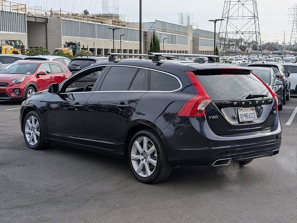 Used 2017 Volvo V60 T5 Premier w/ Convenience Package image 10