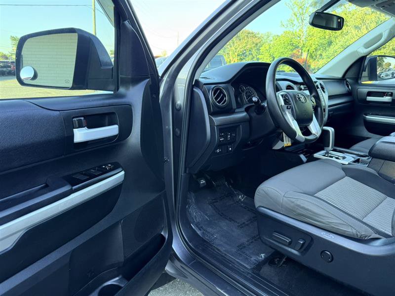 Used 2017 Toyota Tundra SR5 AWD/4WD image 23