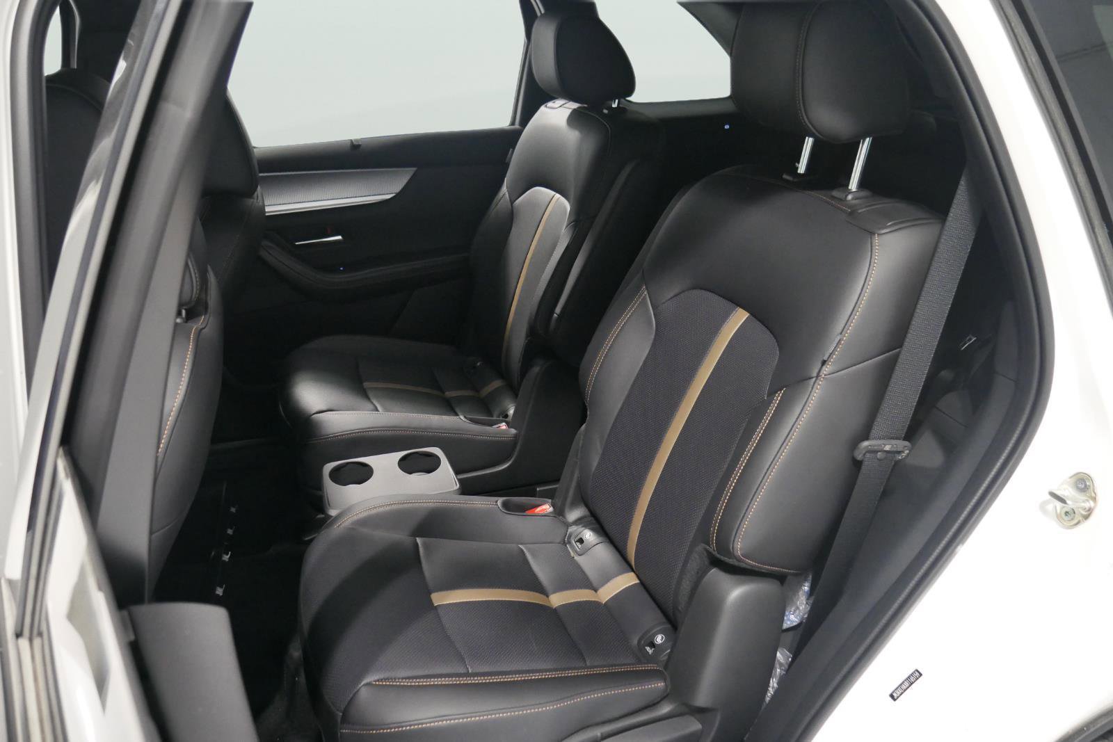 New 2024 MAZDA CX-90 Plug-In Hybrid w/ Premium Plus image 11