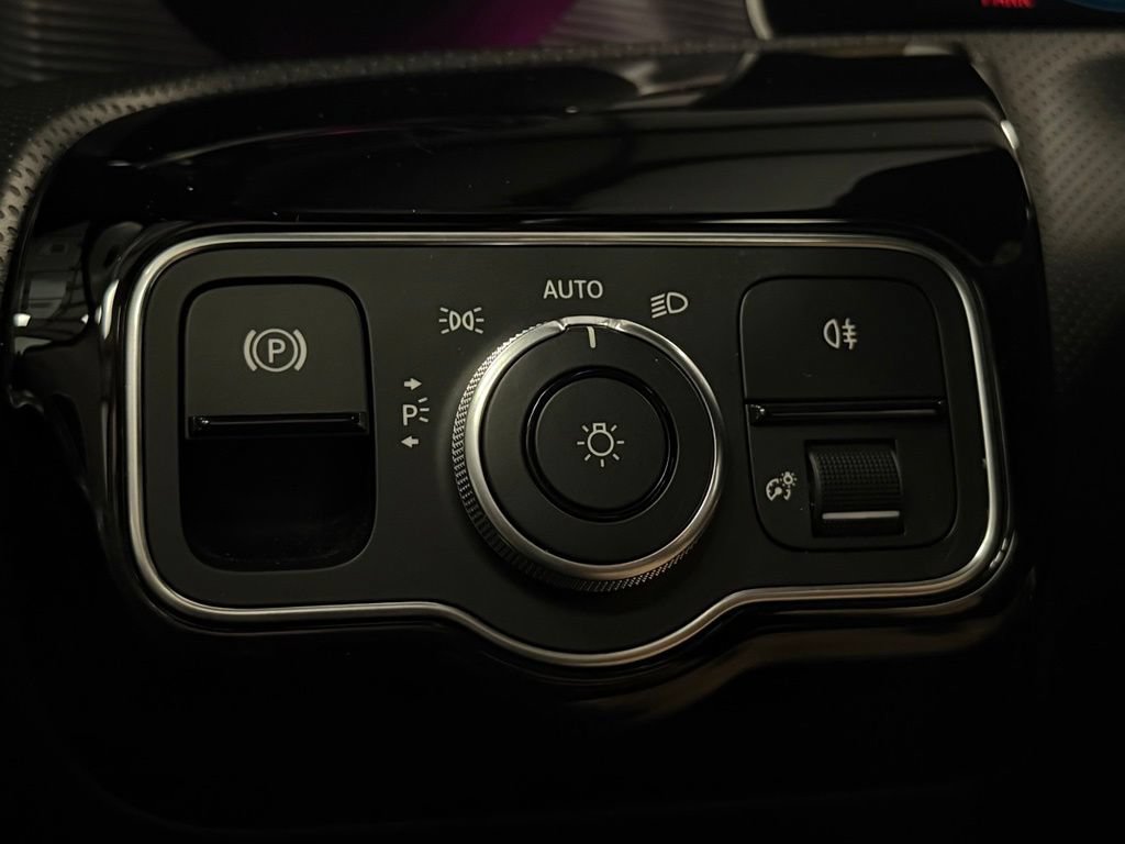 Used 2020 Mercedes-Benz A 220 4MATIC image 14