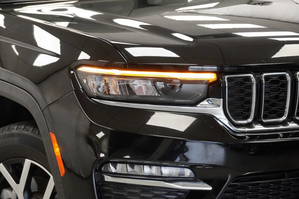 Certified 2024 Jeep Grand Cherokee Limited AWD/4WD image 9