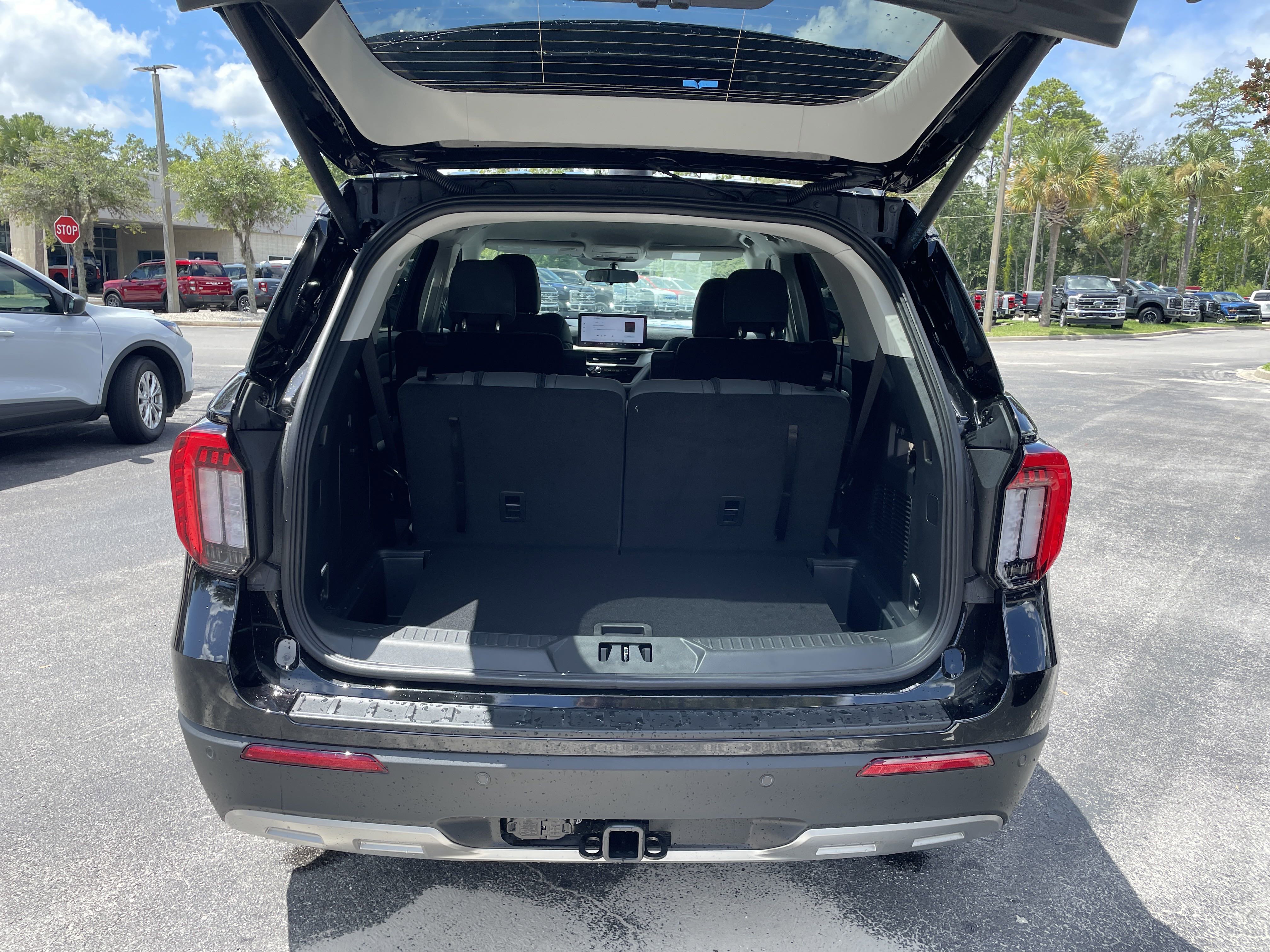 New 2025 Ford Explorer Active w/ Active Comfort Package image 7