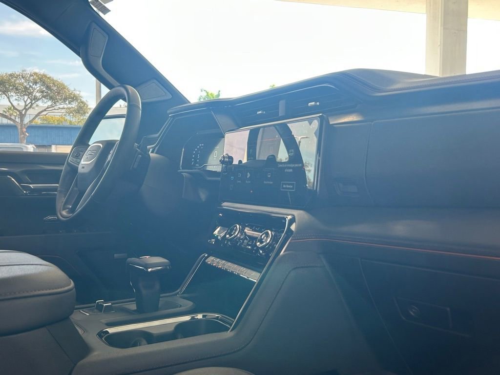 Used 2025 GMC Sierra 1500 AT4 w/ AT4 Premium Package image 32