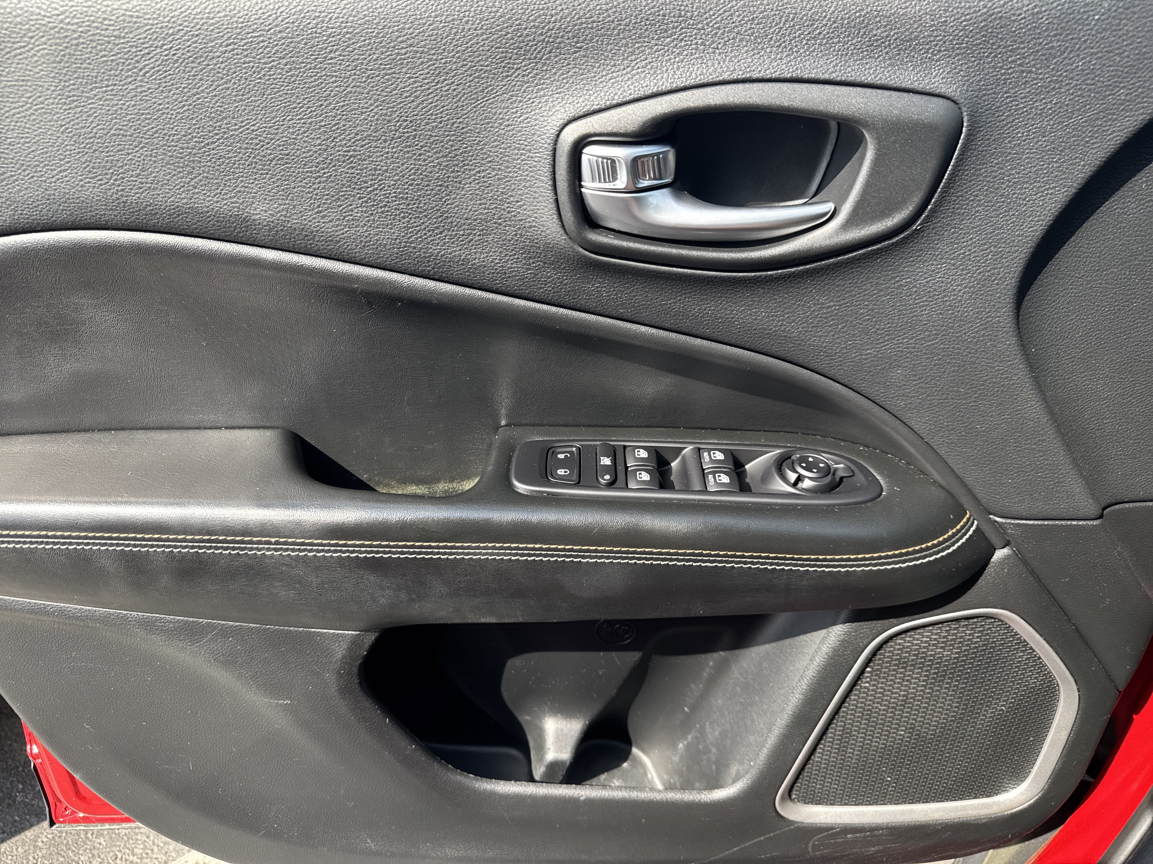 Used 2020 Jeep Compass Sport AWD/4WD image 14