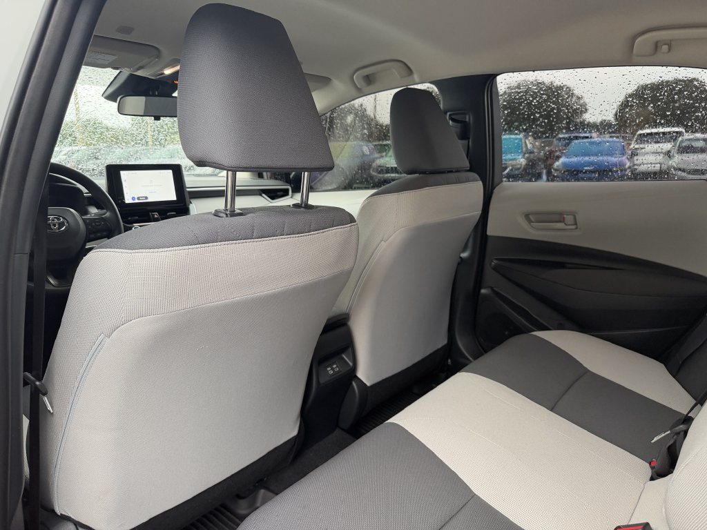 Used 2025 Toyota Corolla LE FWD image 15