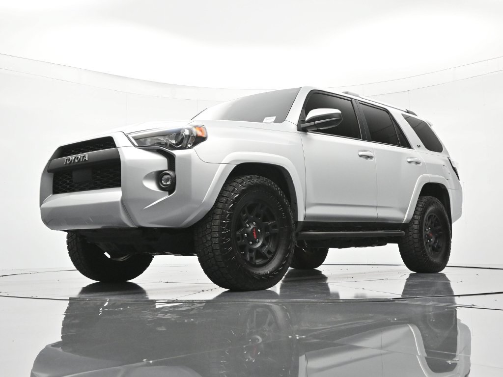 Used 2023 Toyota 4Runner SR5 AWD/4WD image 35