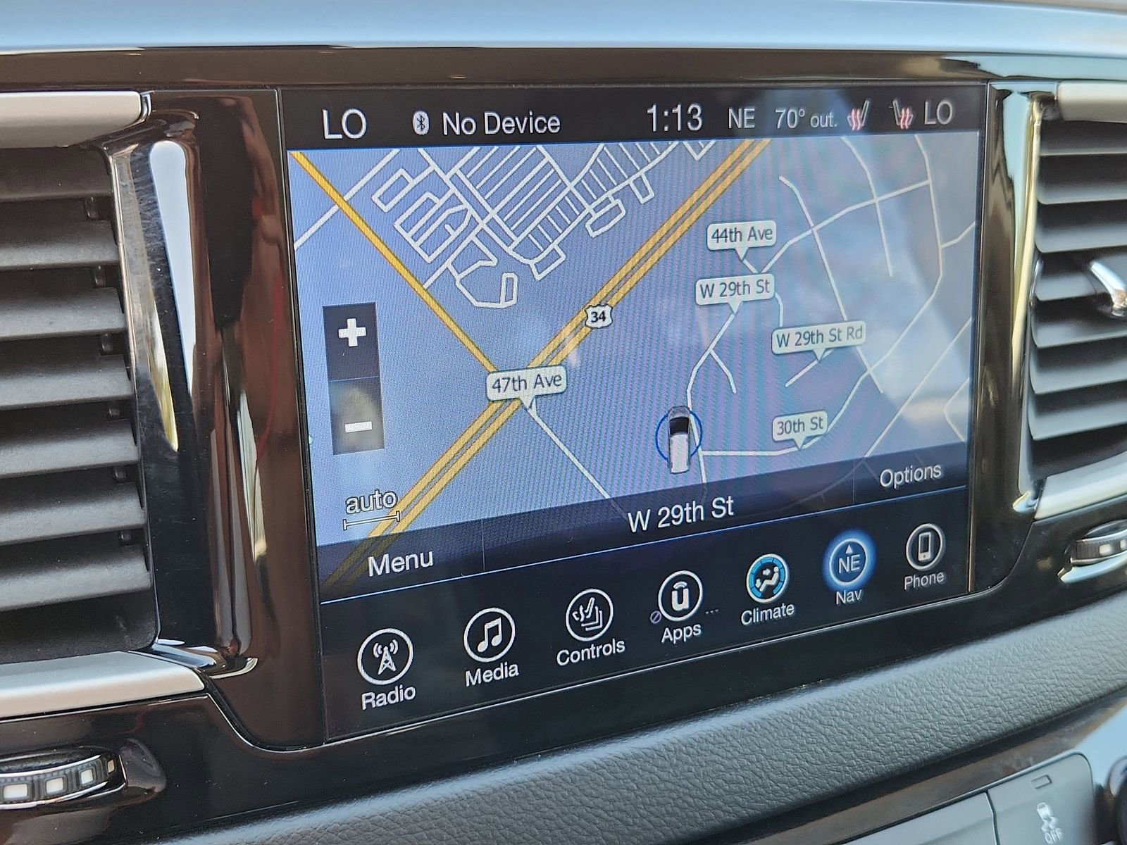 Used 2017 Chrysler Pacifica Touring-L FWD image 22