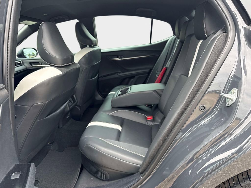 Used 2025 Toyota Camry SE w/ Convenience Package FWD image 13