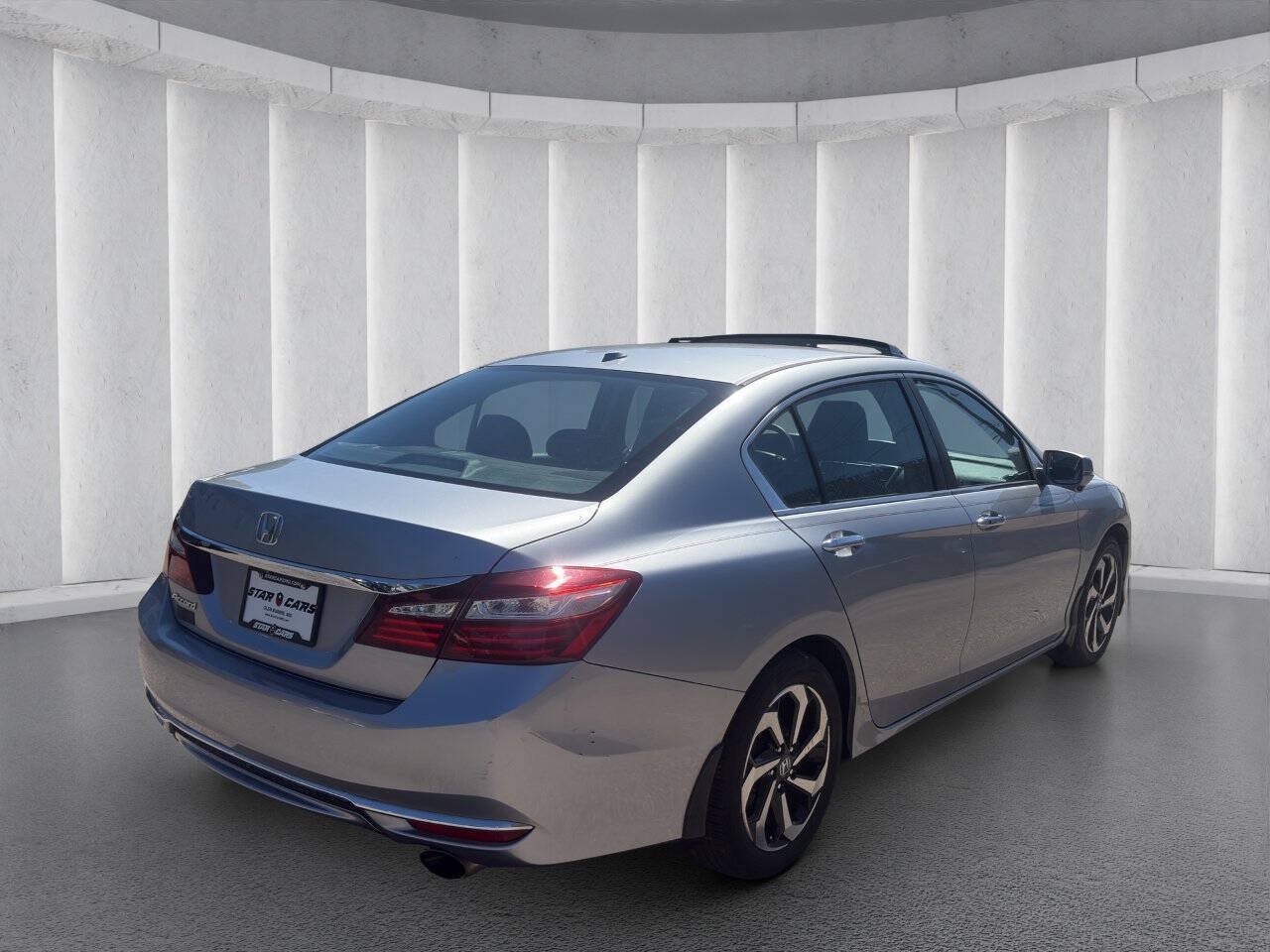 Used 2017 Honda Accord EX image 5