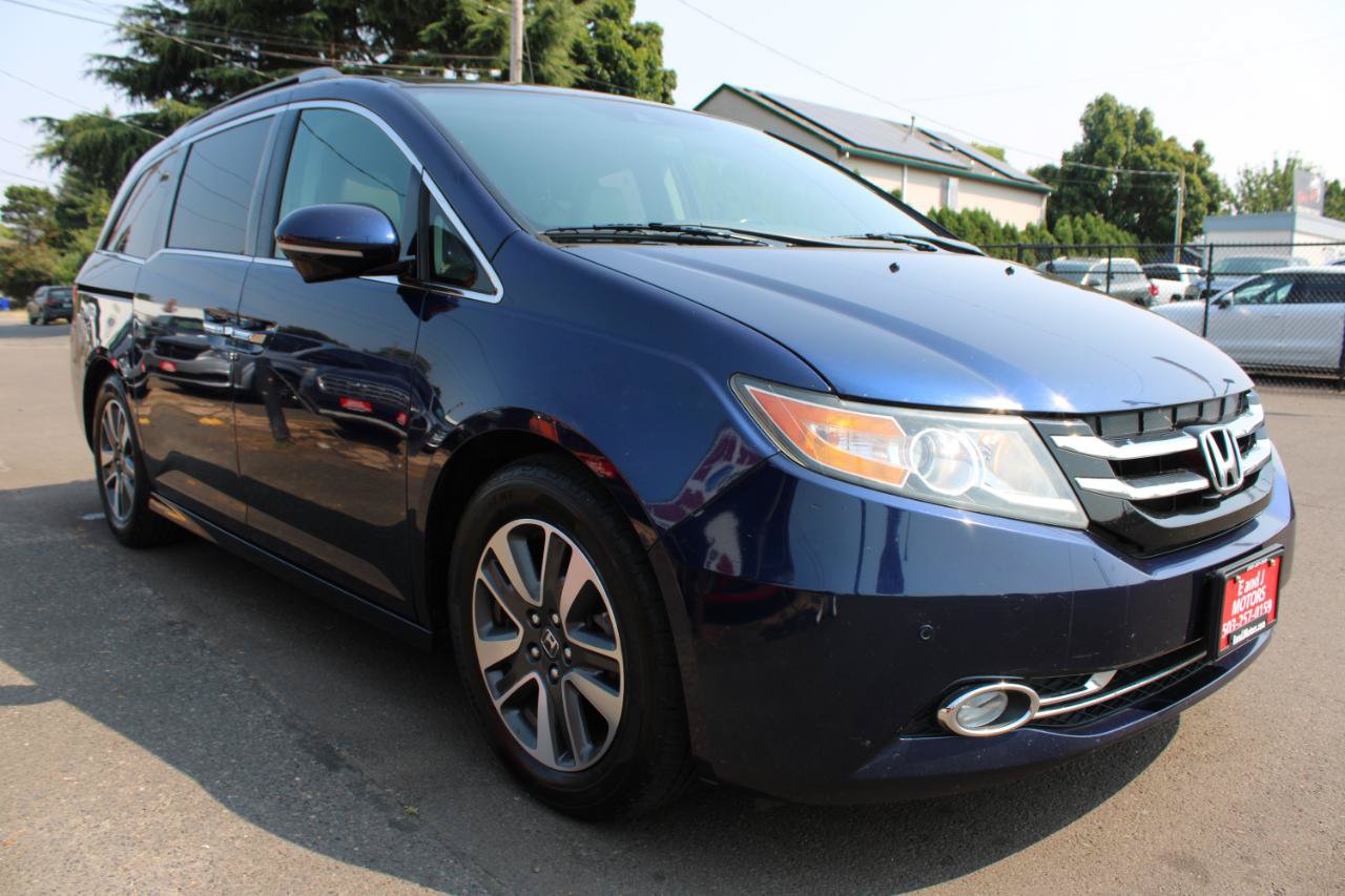 Used 2015 Honda Odyssey Touring image 3