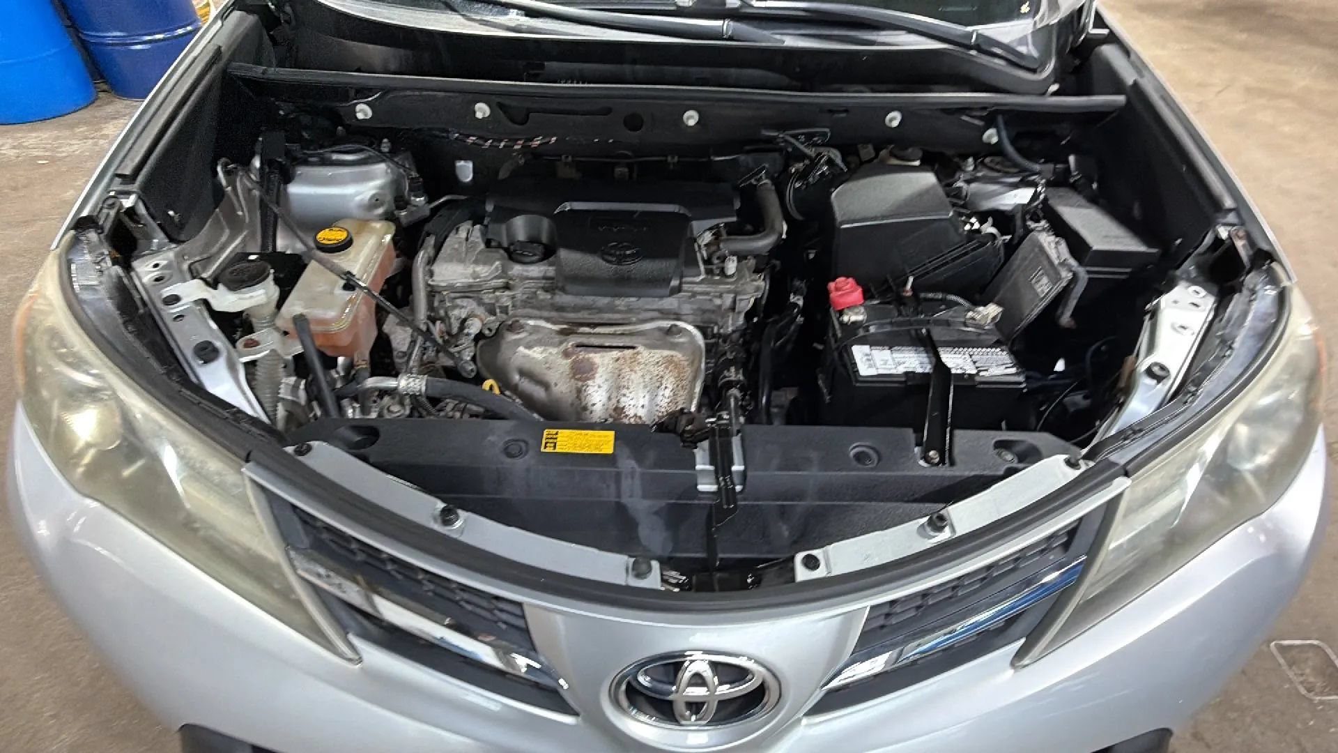 Used 2014 Toyota RAV4 XLE AWD/4WD image 23