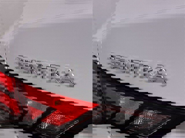 Used 2025 Nissan Sentra S image 33