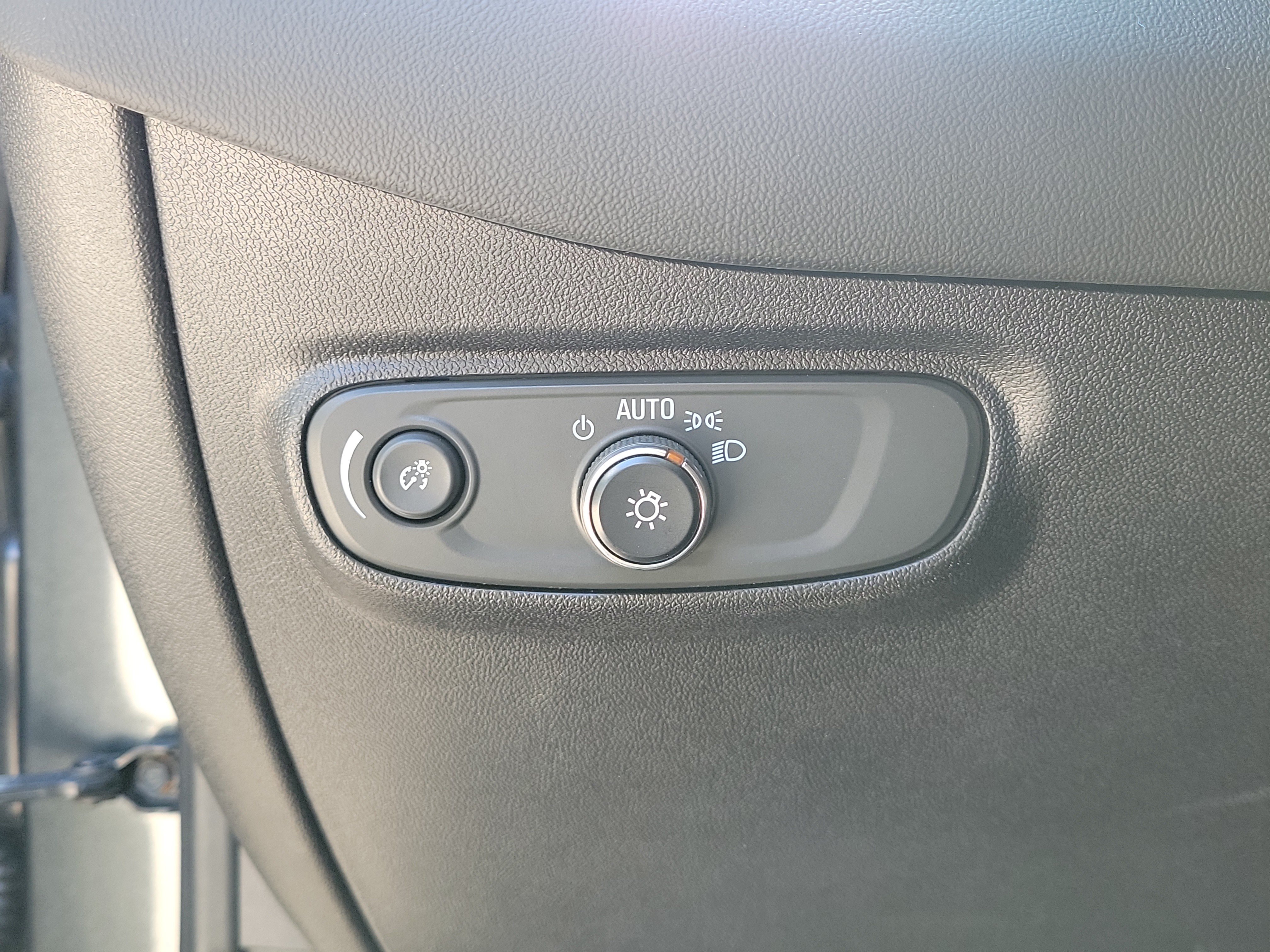 Used 2019 Chevrolet Equinox LT AWD/4WD image 31