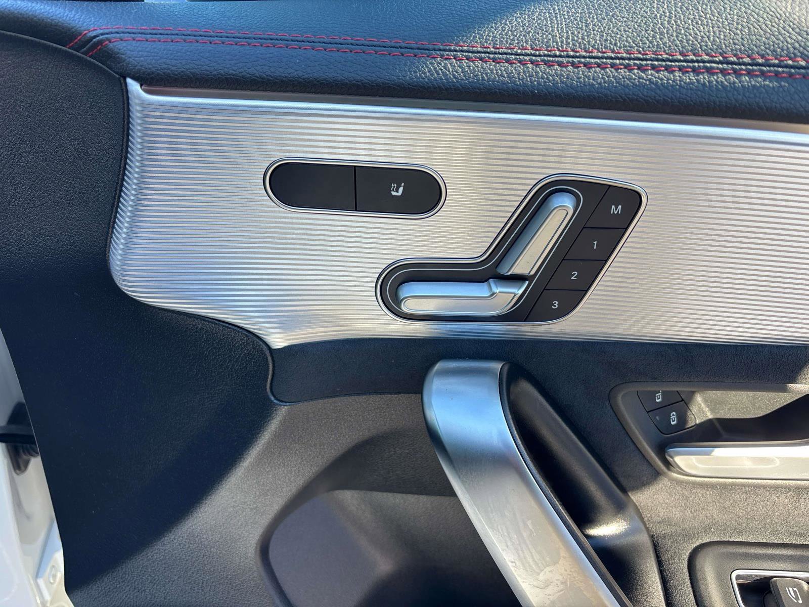 Used 2022 Mercedes-Benz CLA 250 4MATIC image 15