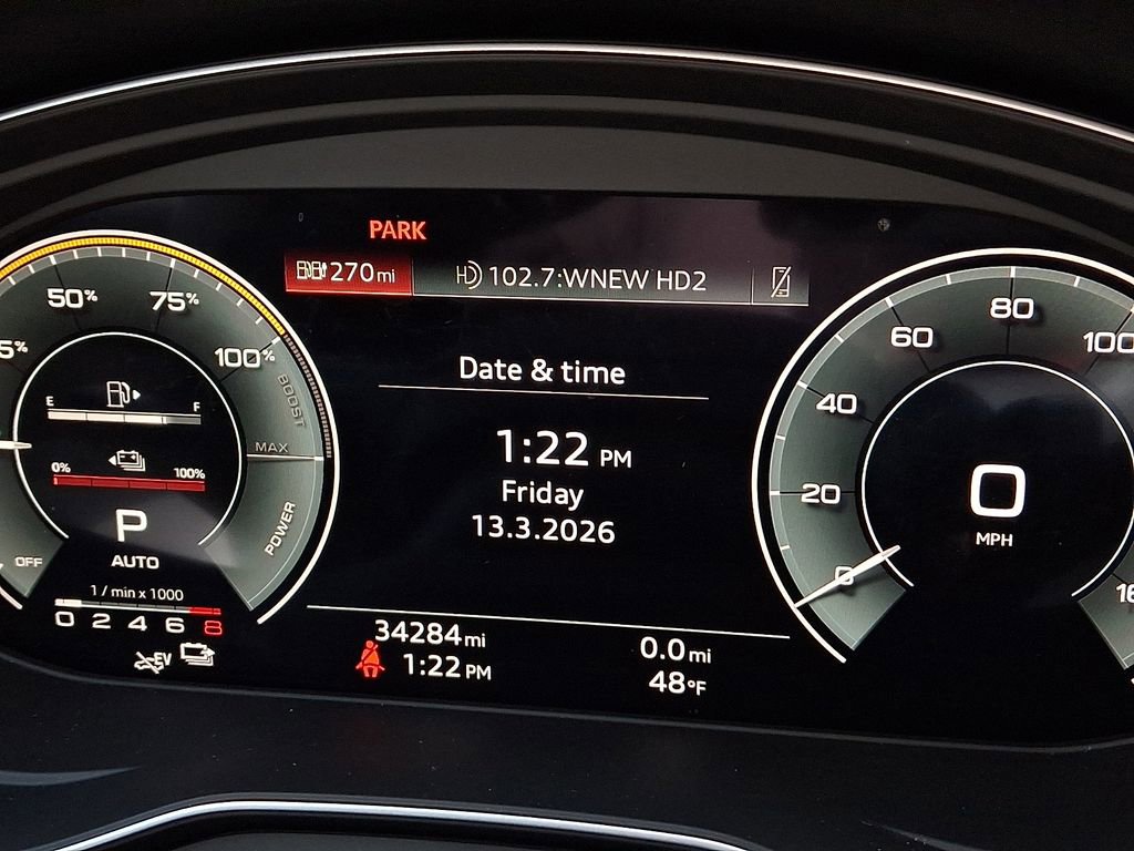 Used 2023 Audi Q5 e Premium w/ Convenience Package image 3