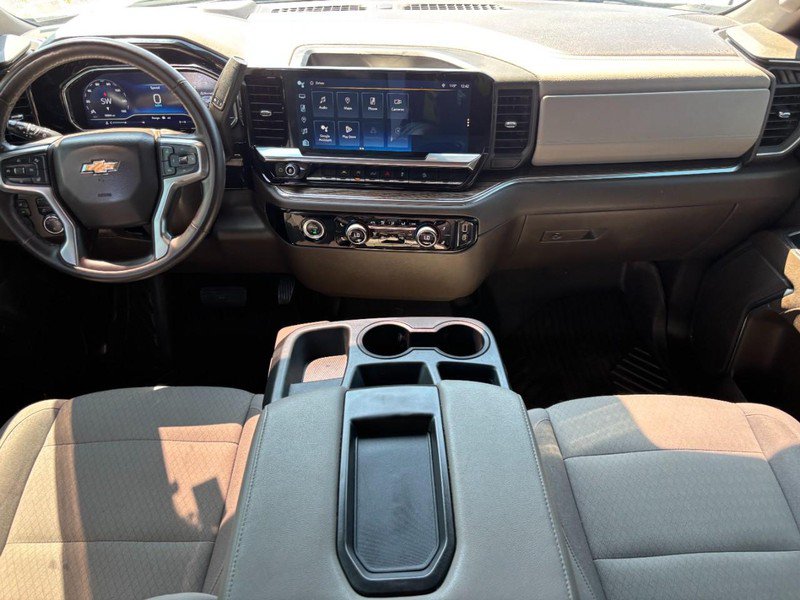 Used 2023 Chevrolet Silverado 1500 LT AWD/4WD image 15