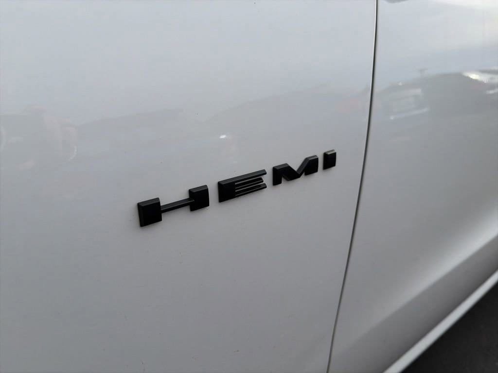Used 2020 Dodge Durango R/T w/ Blacktop Package AWD/4WD image 3
