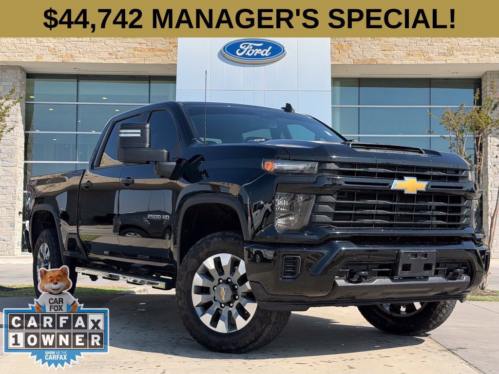 Used 2025 Chevrolet Silverado 2500 Custom AWD/4WD image 1