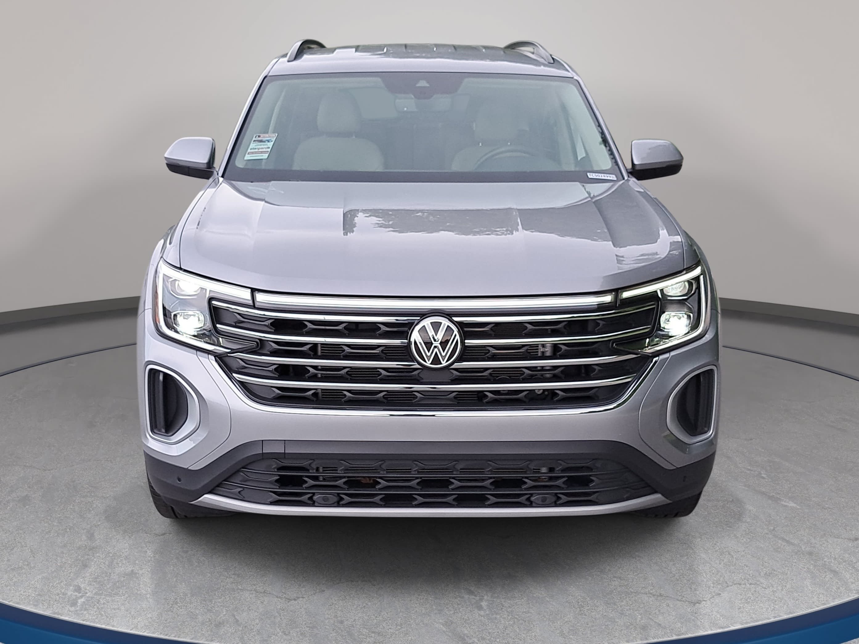 Certified 2026 Volkswagen Atlas SE w/ Black Wheel Package FWD image 2