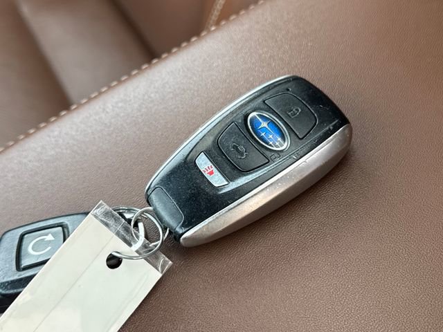 Used 2018 Subaru Outback 3.6R Touring w/ Popular Package #3 AWD/4WD image 29