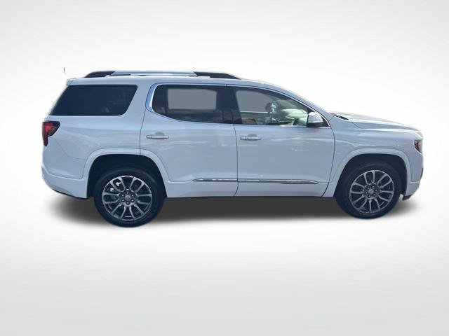 Used 2023 GMC Acadia Denali AWD/4WD image 7