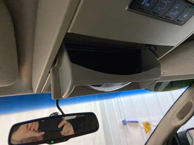 Used 2014 Chrysler Town & Country Touring FWD image 43