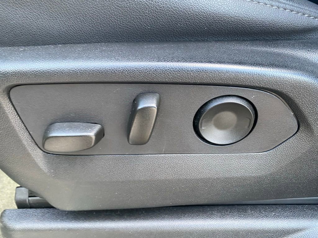 Used 2024 Chevrolet Tahoe LT image 15